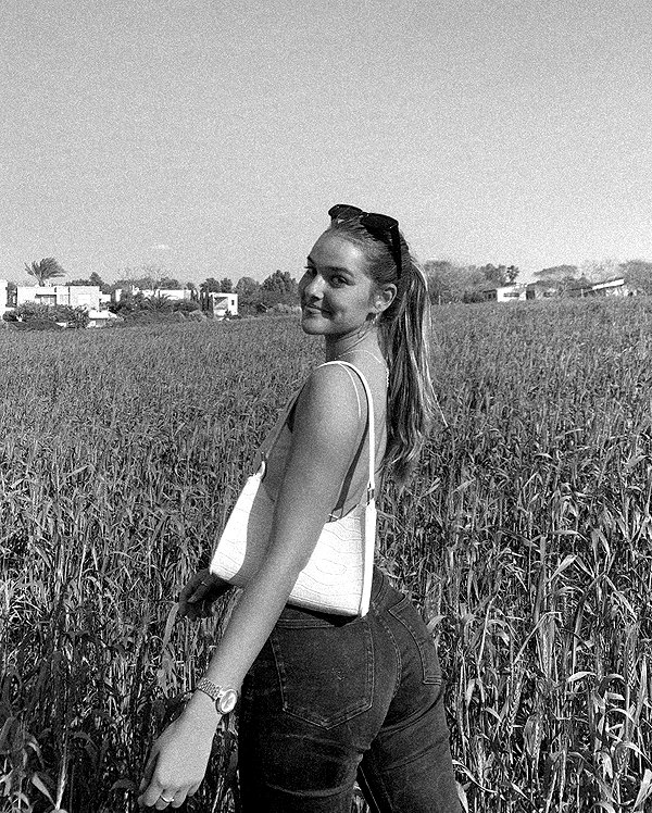 ambersela_ instagram image archive image