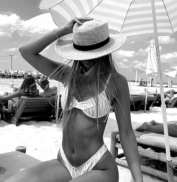 ambersela_ instagram image archive image