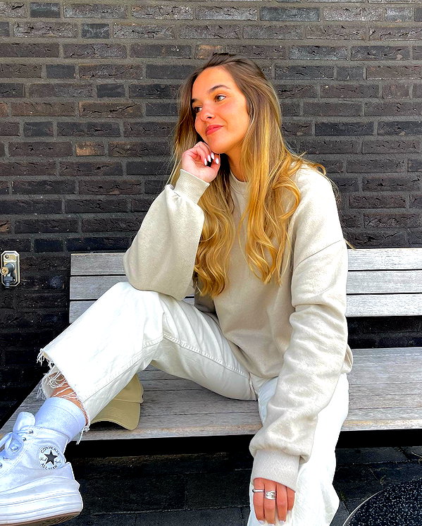ambersela_ instagram image archive image