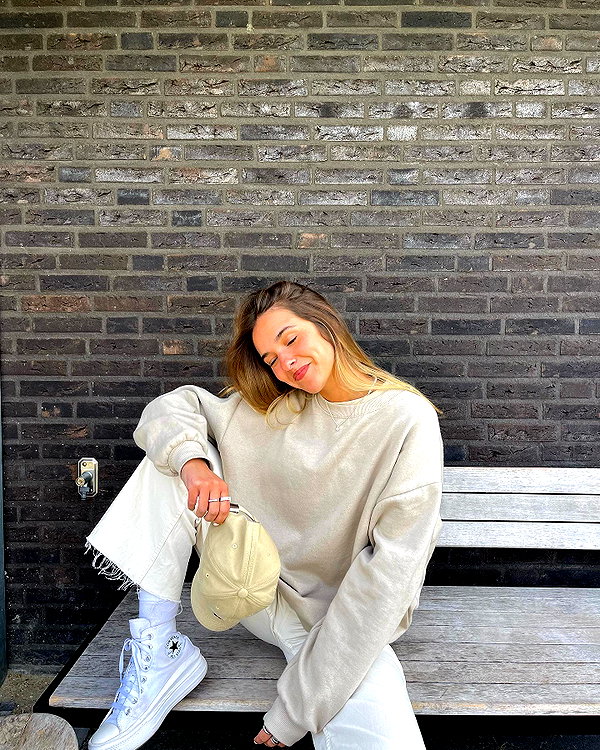 ambersela_ instagram image archive image