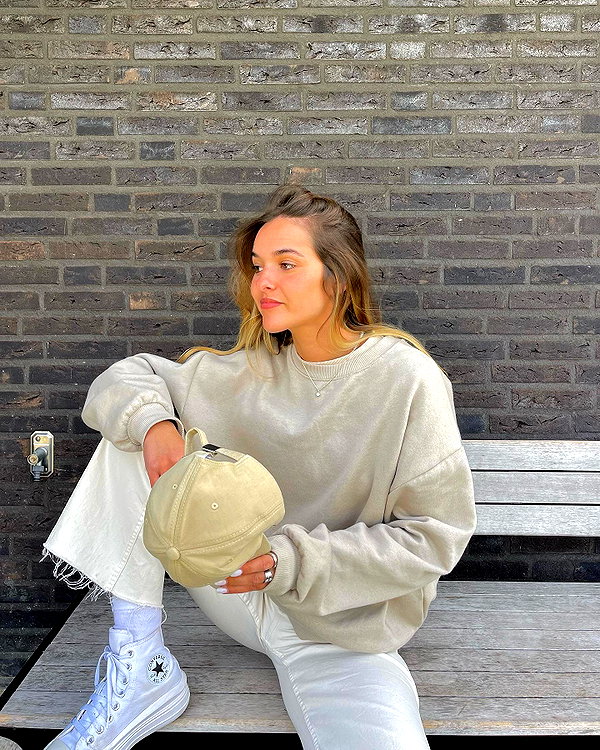 ambersela_ instagram image archive image