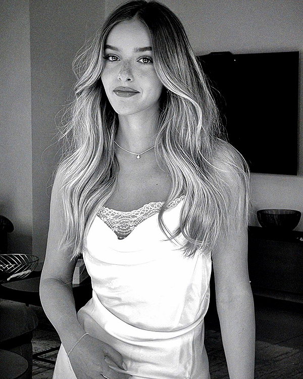 ambersela_ instagram image archive image