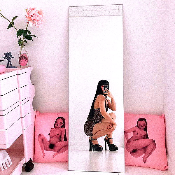 amylouisev instagram image archive image