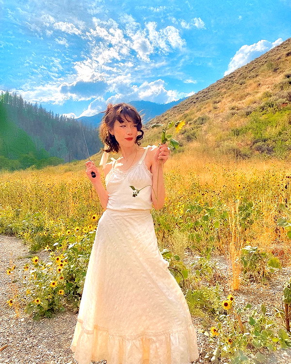amylouisev instagram image archive image