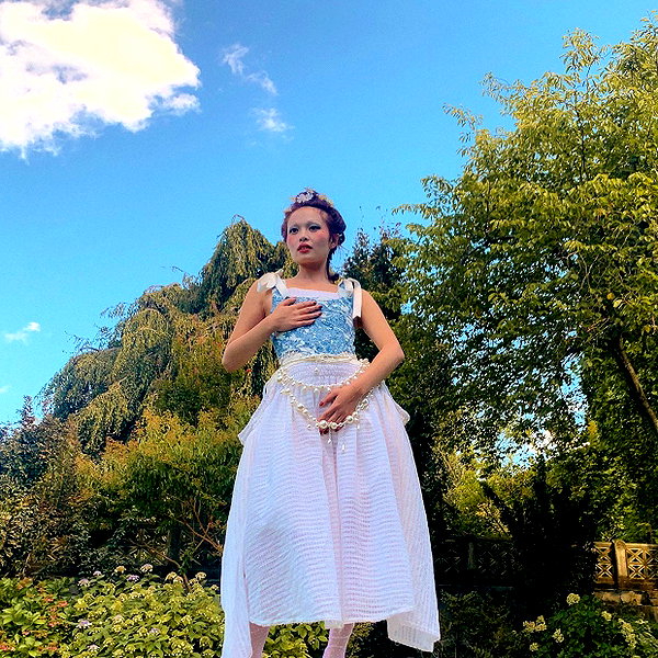 amylouisev instagram image archive image
