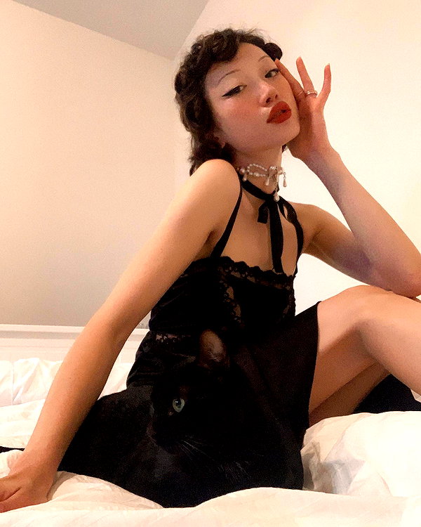 amylouisev instagram image archive image
