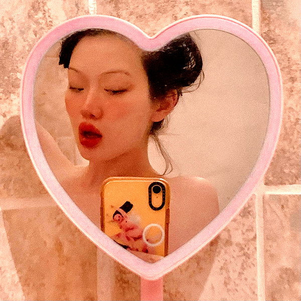 amylouisev instagram image archive image