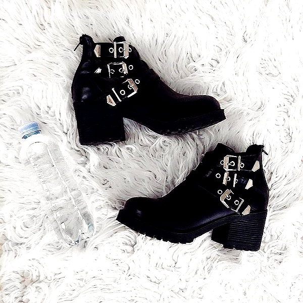 andasrose instagram image archive image