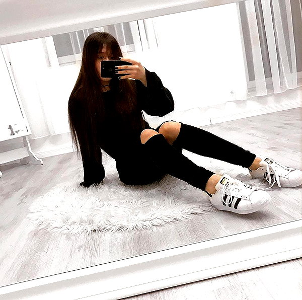 andasrose instagram image archive image