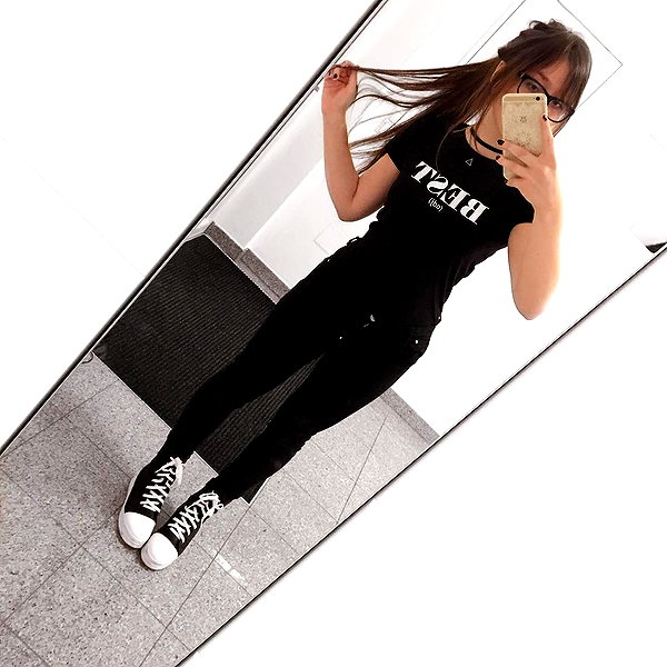 andasrose instagram image archive image