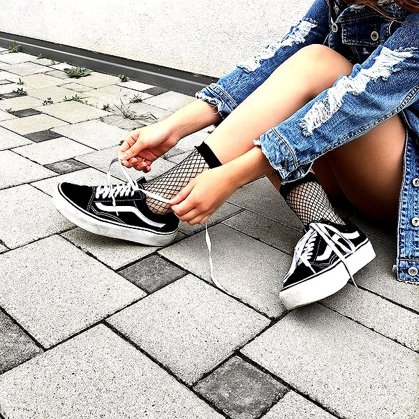 andasrose instagram image archive image