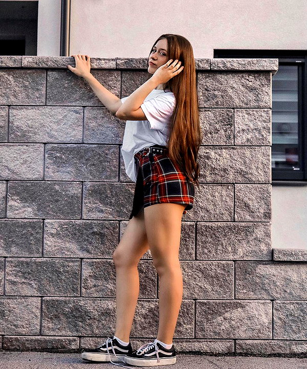 andasrose instagram image archive image