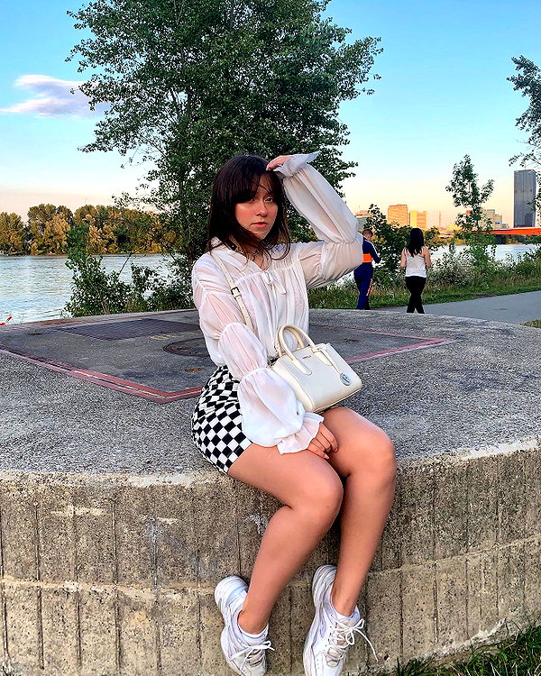 andasrose instagram image archive image