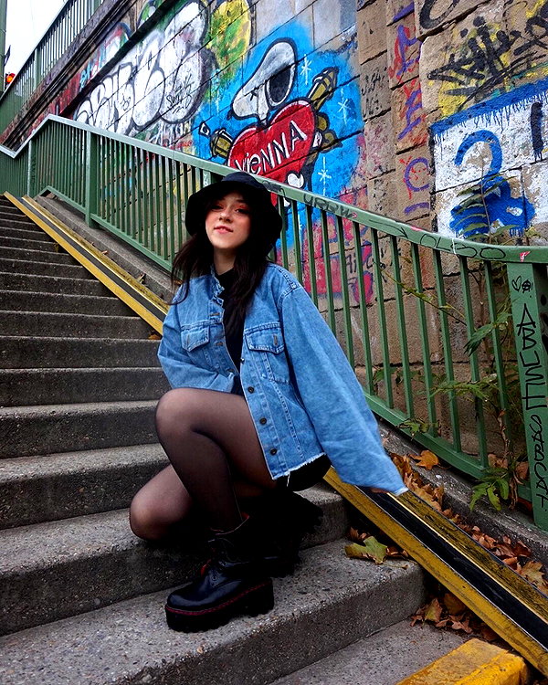 andasrose instagram image archive image