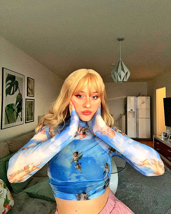 andasrose instagram image archive image