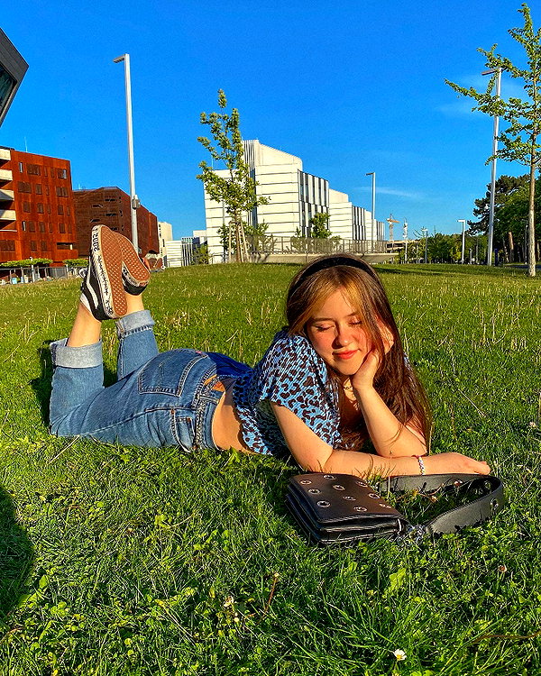 andasrose instagram image archive image