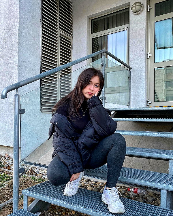 andasrose instagram image archive image