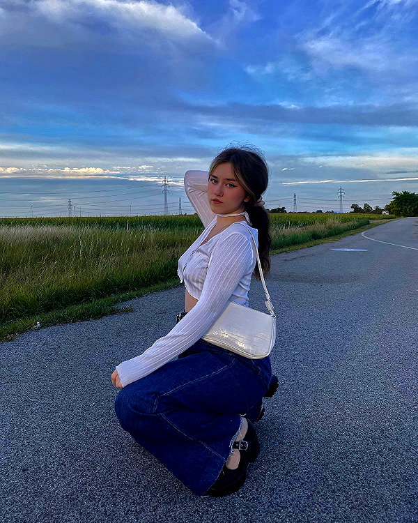 andasrose instagram image archive image