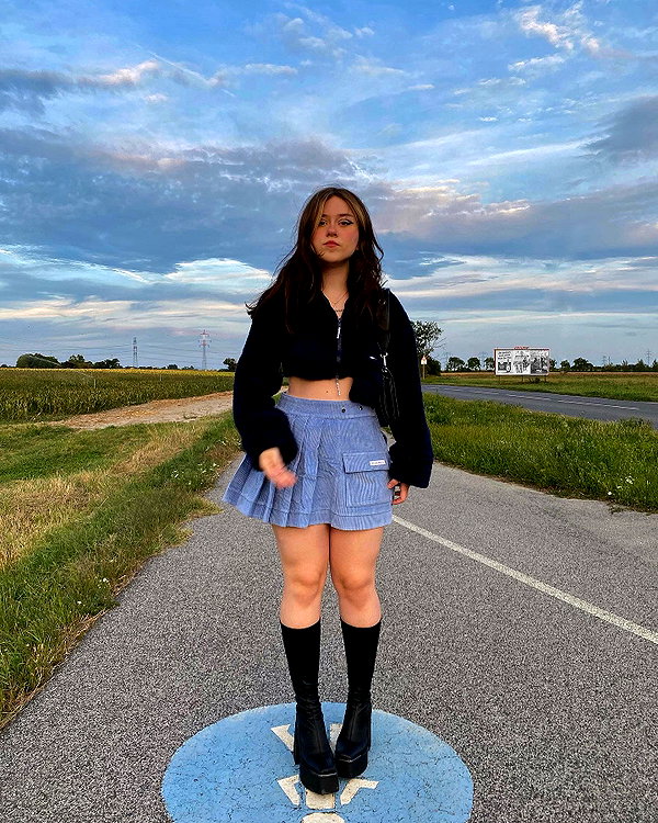 andasrose instagram image archive image