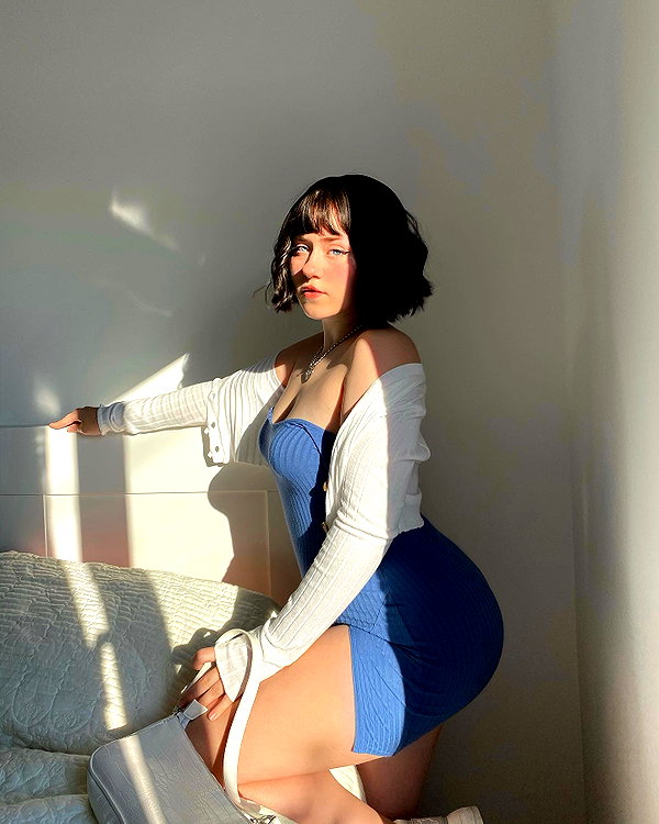 andasrose instagram image archive image