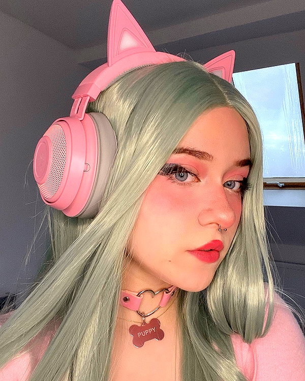 andasrose instagram image archive image