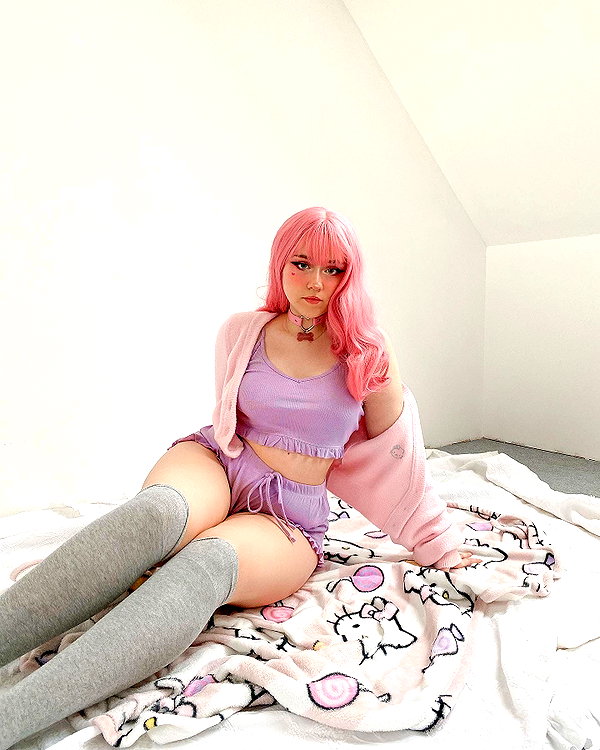 andasrose instagram image archive image