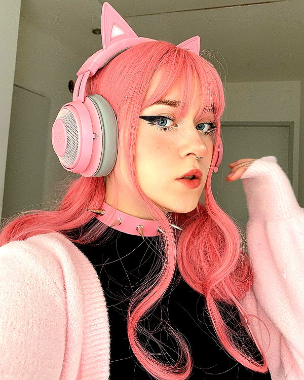 andasrose instagram image archive image