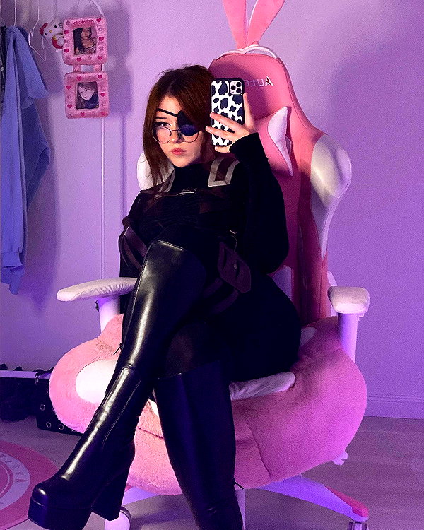 andasrose instagram image archive image