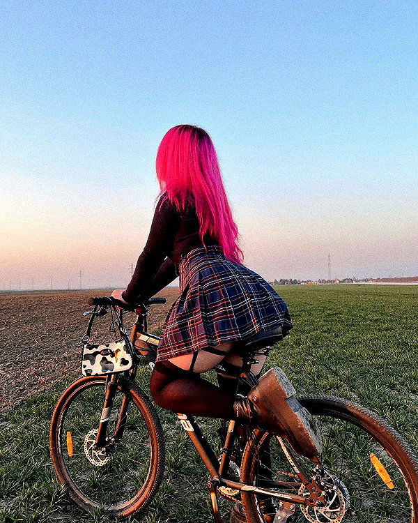 andasrose instagram image archive image