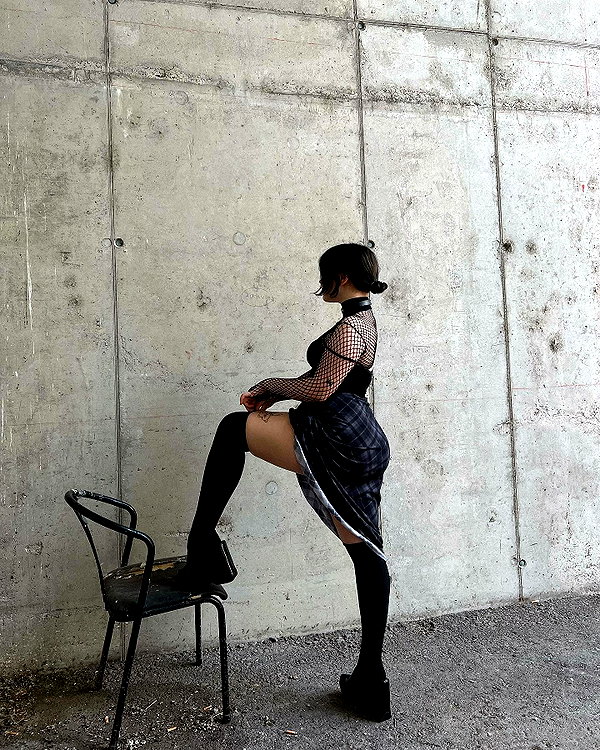 andasrose instagram image archive image
