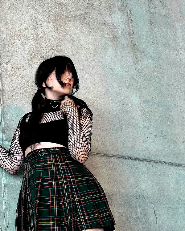 andasrose instagram image archive image