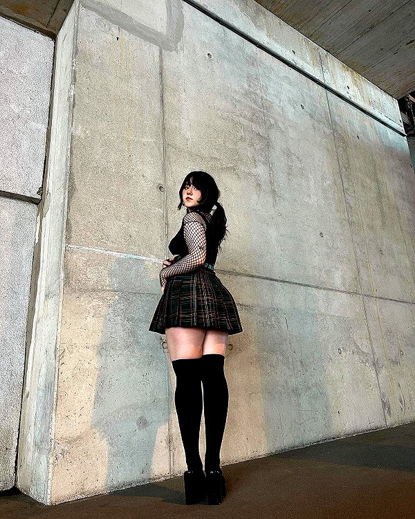 andasrose instagram image archive image