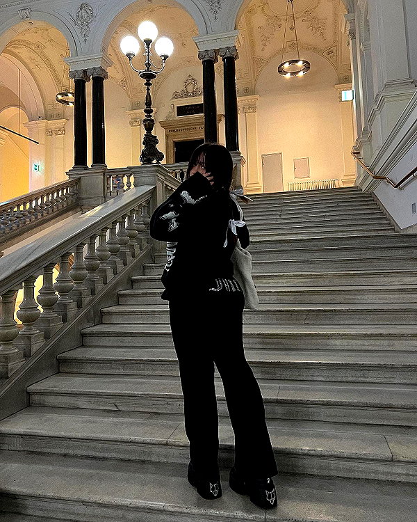 andasrose instagram image archive image