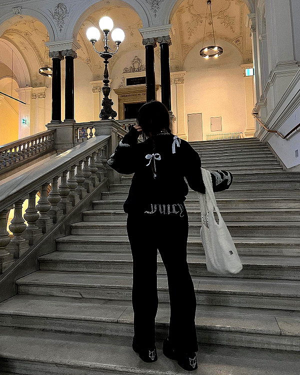 andasrose instagram image archive image