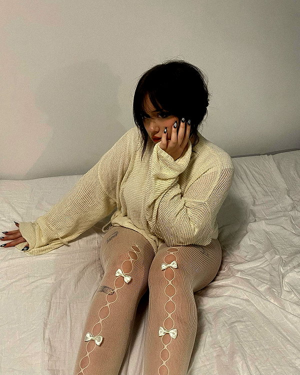 andasrose instagram image archive image