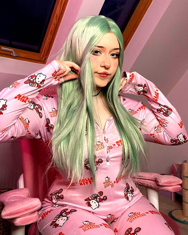 andasrose instagram image archive image