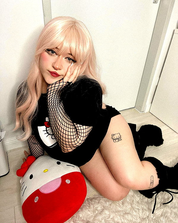andasrose instagram image archive image