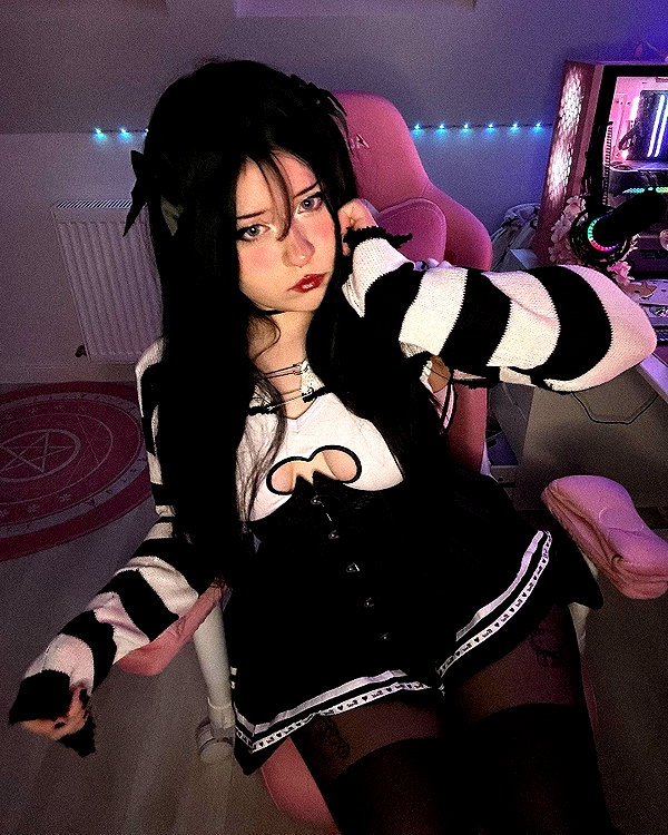 andasrose instagram image archive image