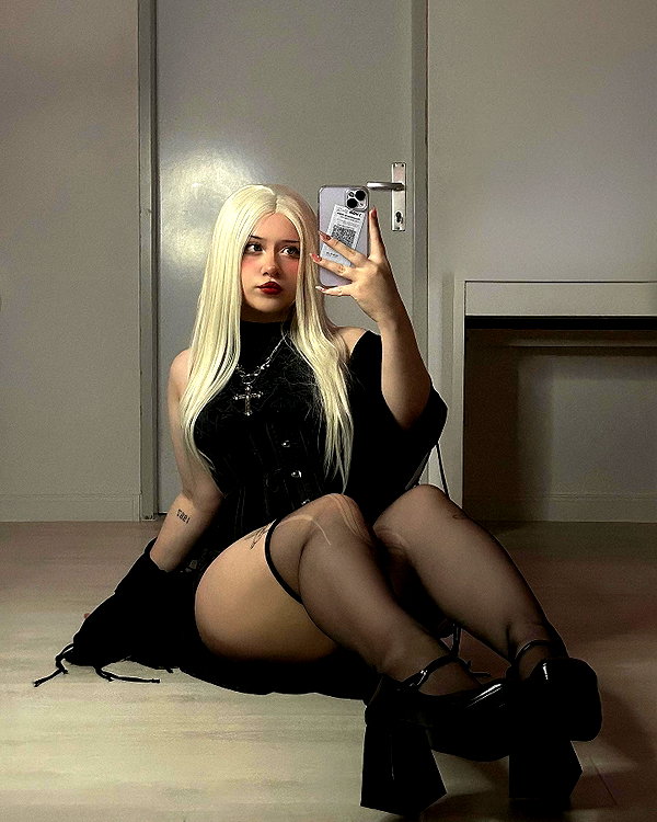 andasrose instagram image archive image