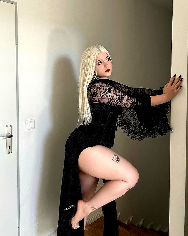 andasrose instagram image archive image