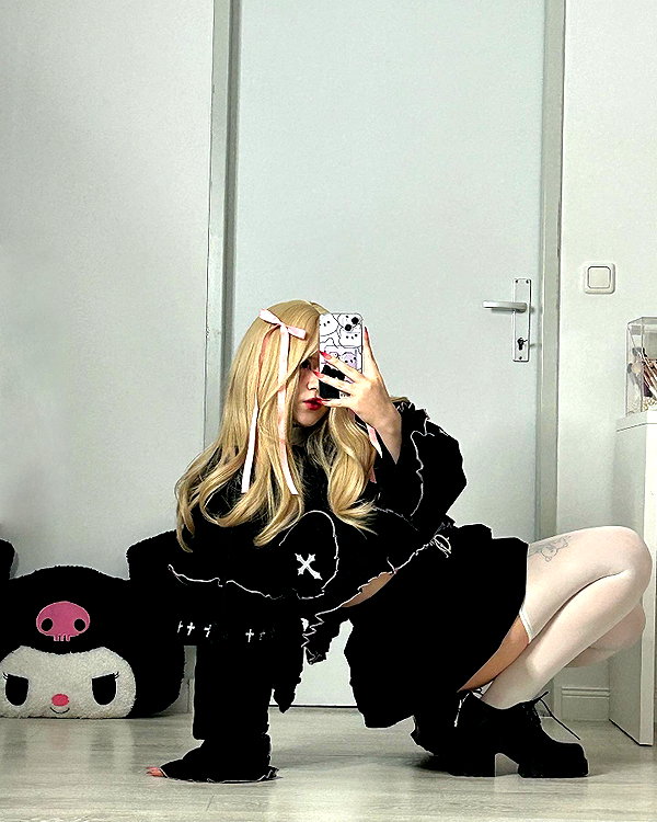 andasrose instagram image archive image