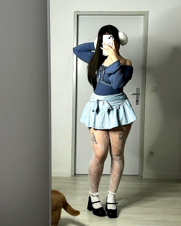 andasrose instagram image archive image