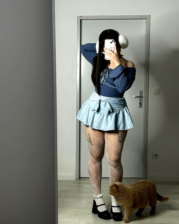 andasrose instagram image archive image