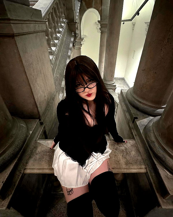 andasrose instagram image archive image