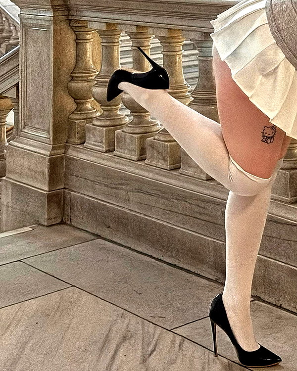 andasrose instagram image archive image