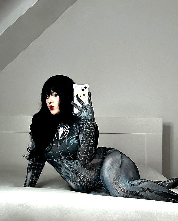 andasrose instagram image archive image