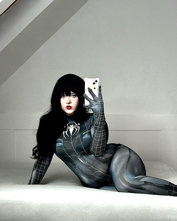 andasrose instagram image archive image