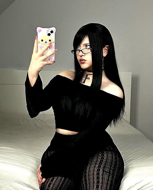 andasrose instagram image archive image