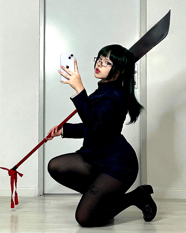 andasrose instagram image archive image