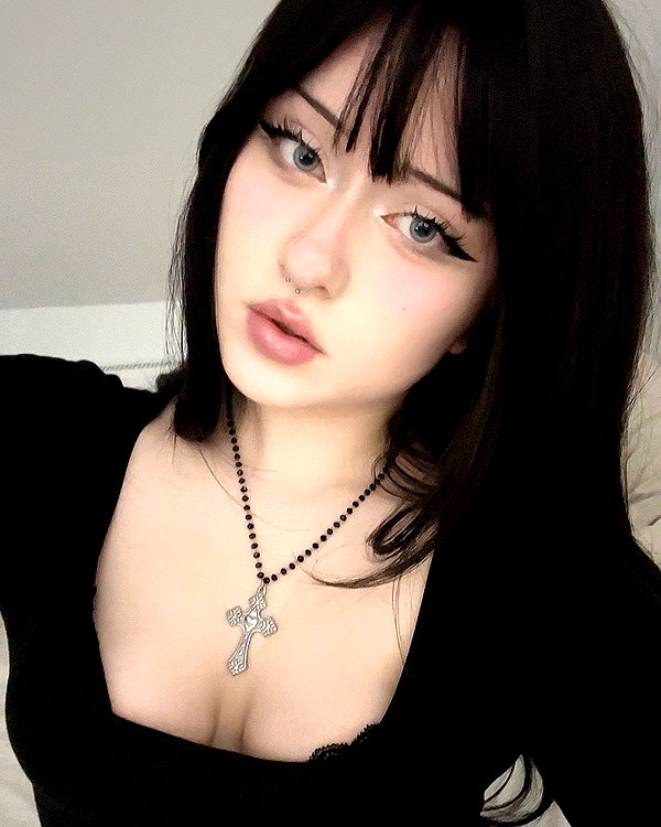 andasrose instagram image archive image
